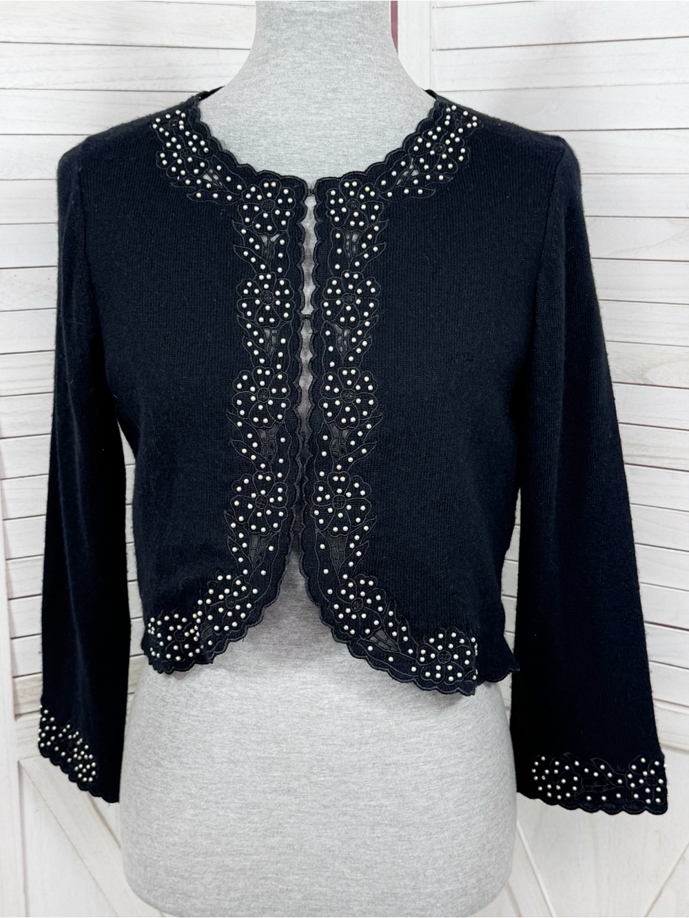 Vintage Lilly Pulitzer Embroidered Pearl Bead Crop Cardigan Sweater Black Medium